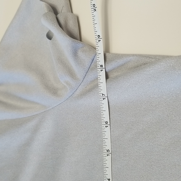 Altar'd State Suede Feel Scalloped Cut Gray Blouse, Women's M - Picture 3 of 6